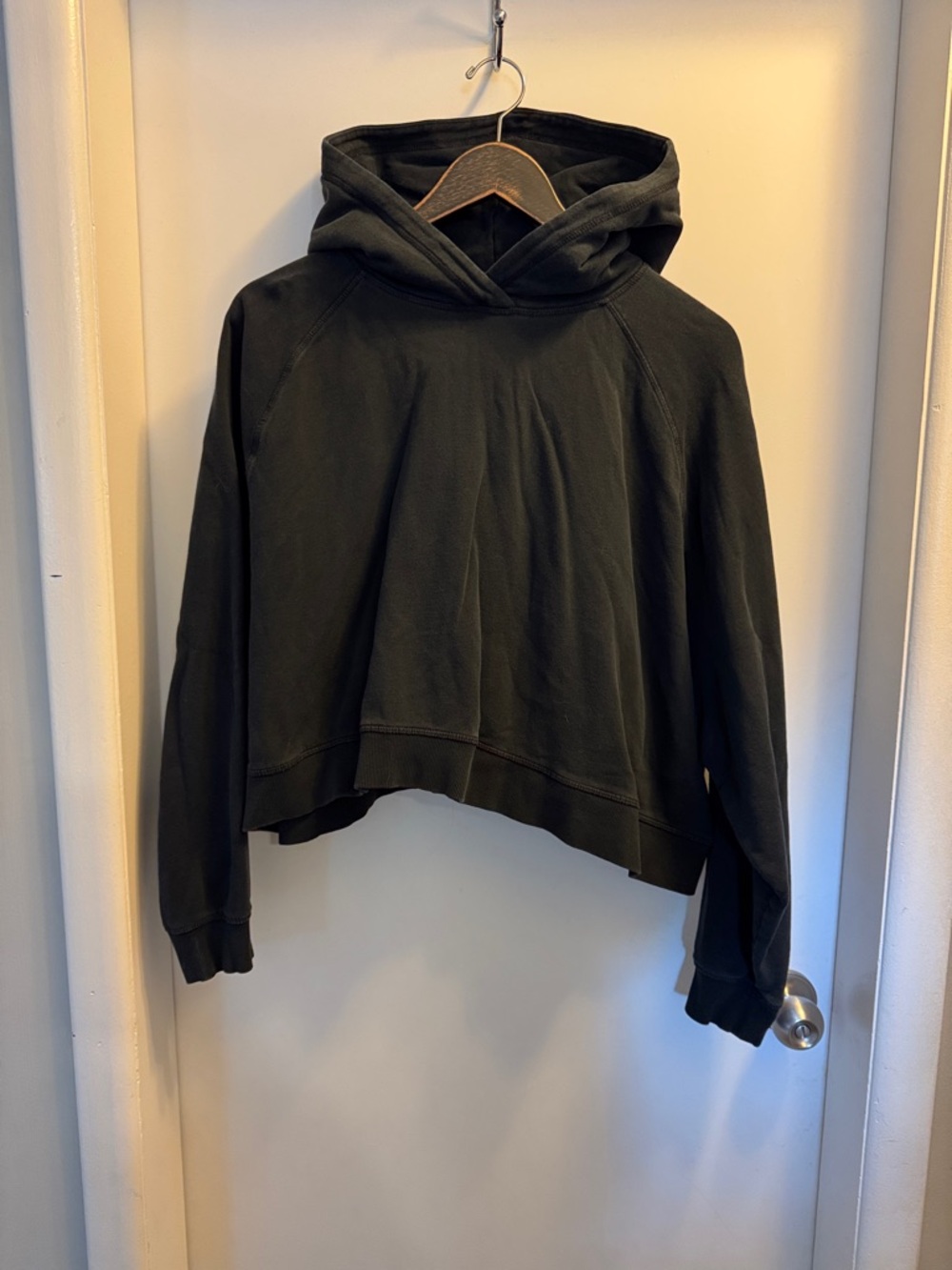 Cropped Dark Black Hoodie - Relaxed Fit